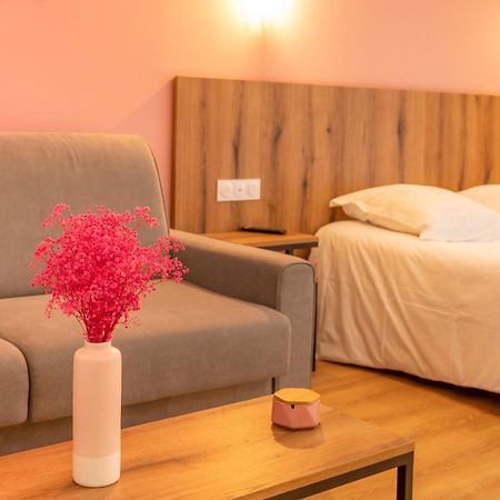 Auberge Les Oliviers Лучиана Екстериор снимка