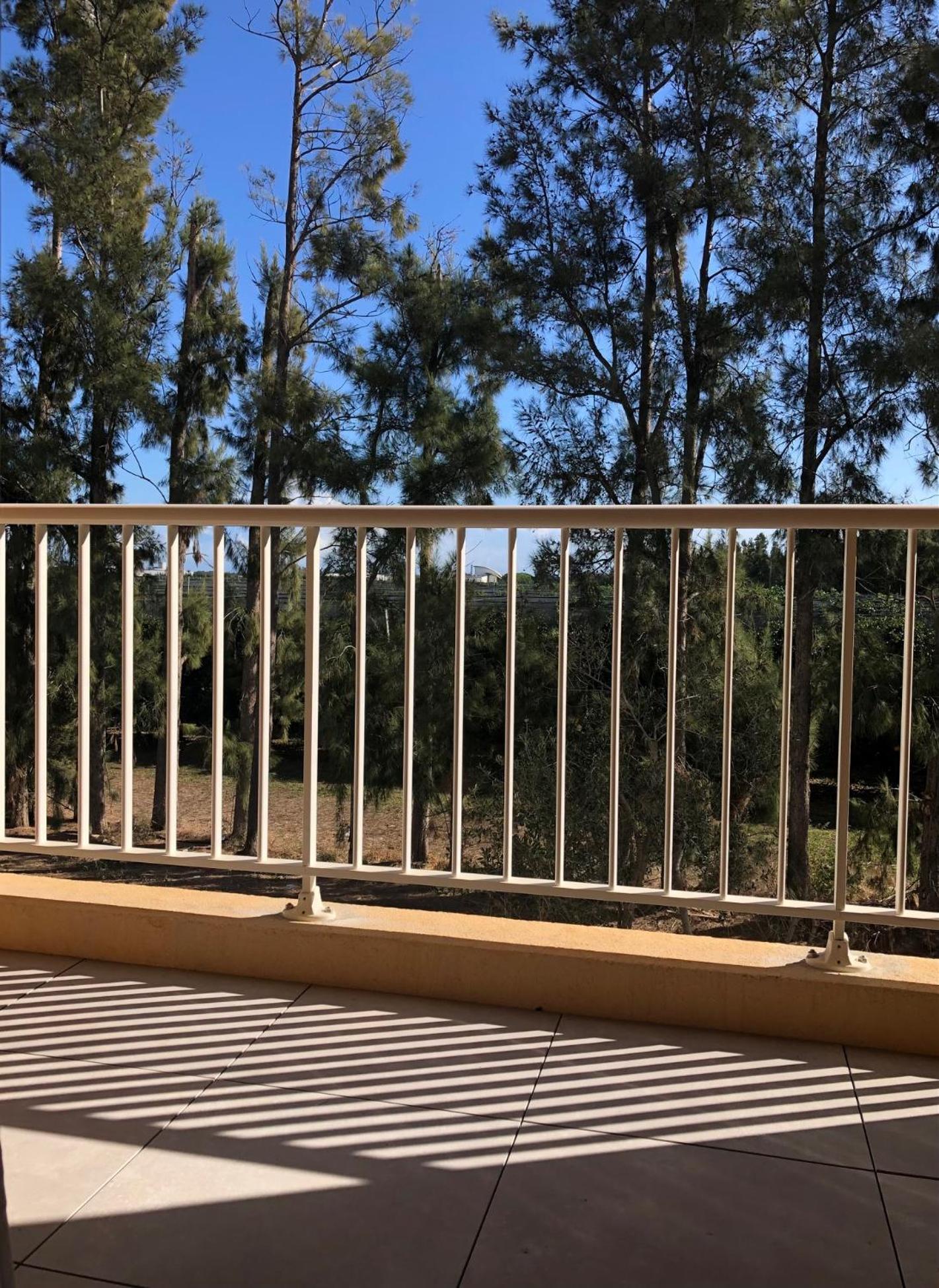 Auberge Les Oliviers Лучиана Екстериор снимка
