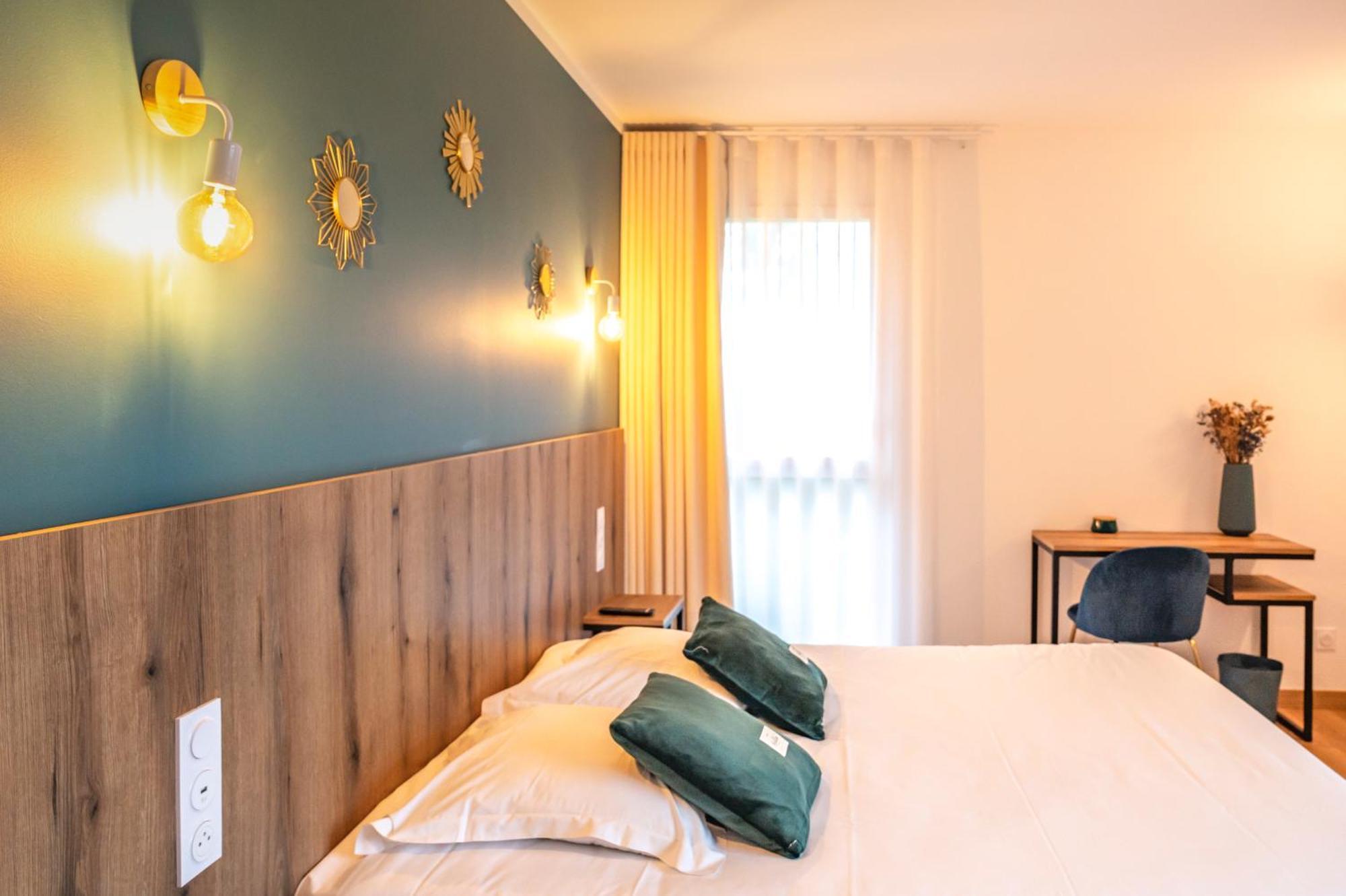 Auberge Les Oliviers Лучиана Екстериор снимка